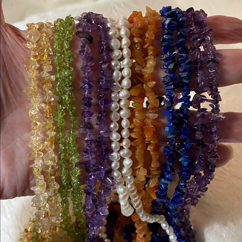 Lot of 7 Multicolor Gemstone Chips and Pearl Necklaces .. 36” Length - Picture 3 of 5